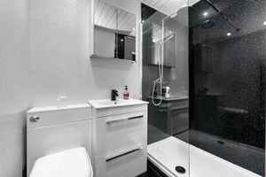 Photo 13- click for photo gallery